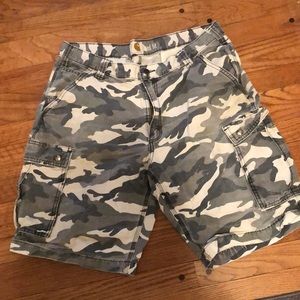 Carhartt camo cargo shorts